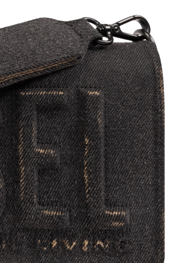 洗練されたデザイン　DIESEL　BISCOTTO SHOULDER BAG M 22972428_53119032_1000.jpg